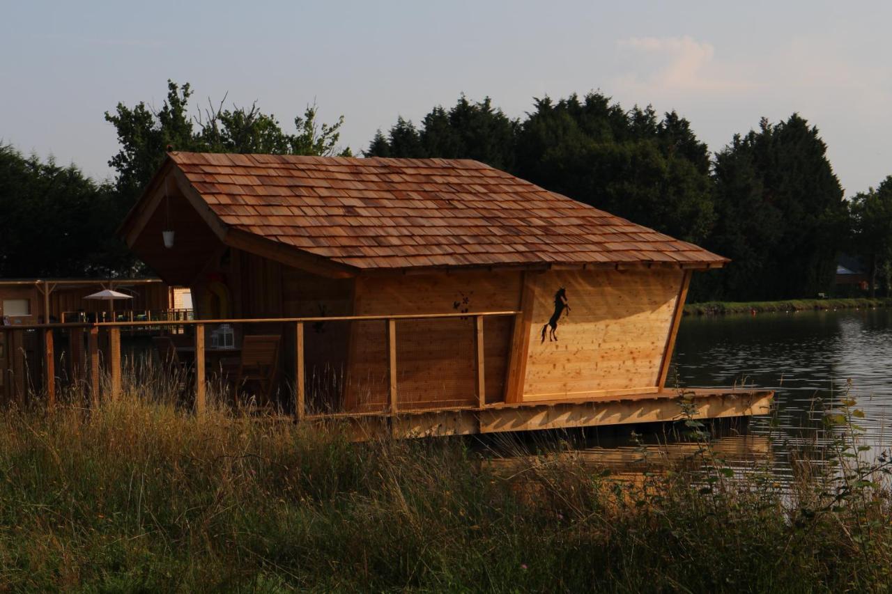 Village Flottant De Pressac Екстер'єр фото