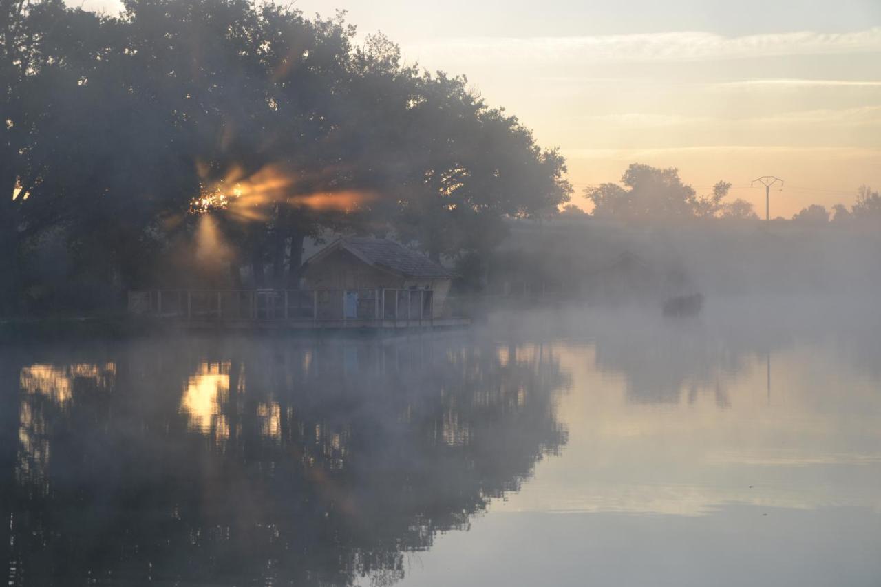 Village Flottant De Pressac Екстер'єр фото